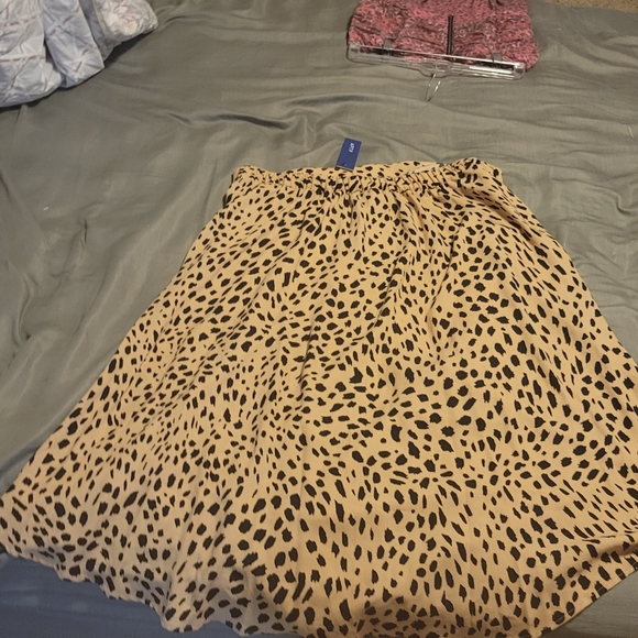 cheetah print mid length flowy skirt, tan and black, form khols. - Picture 7 of 9